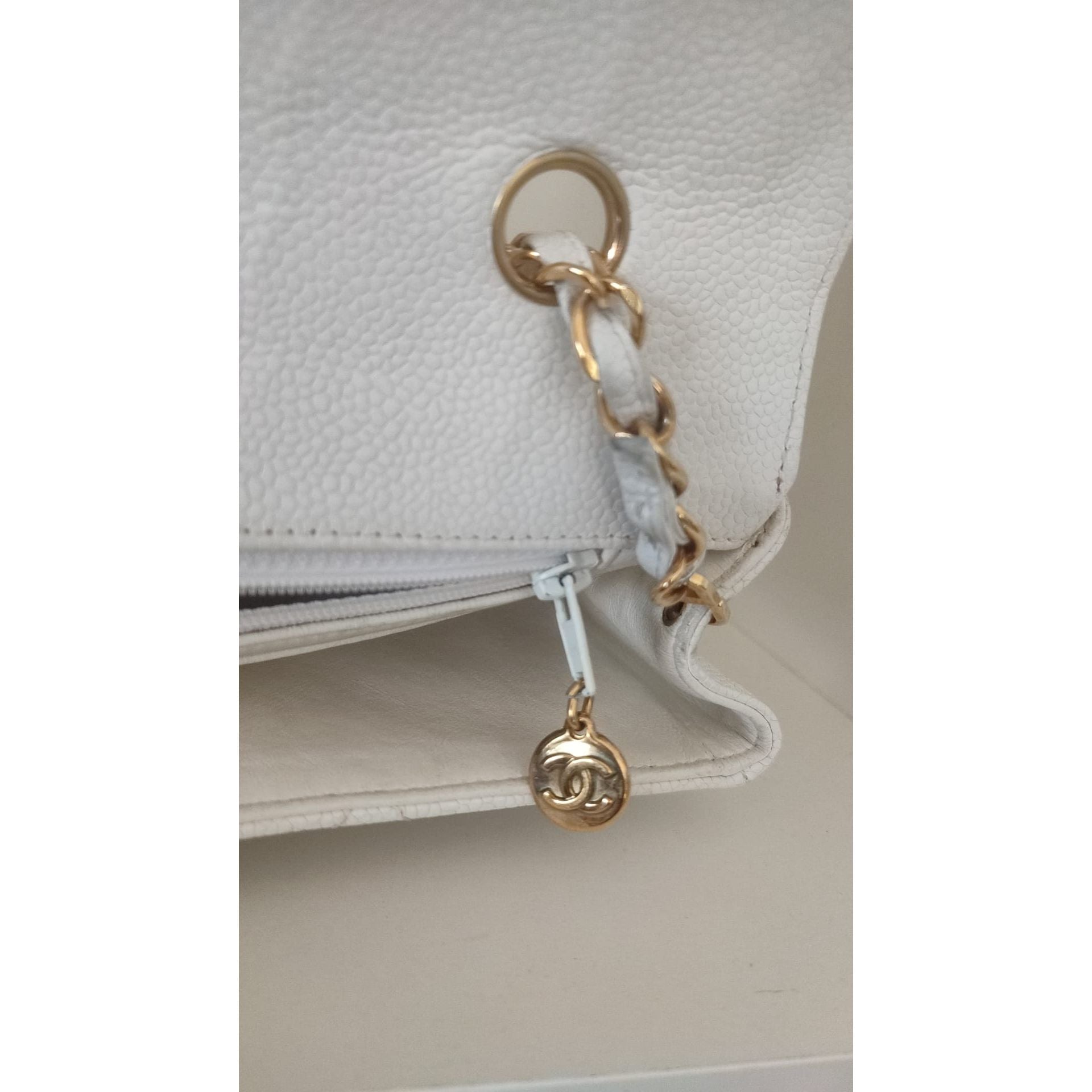 Luxour, Chanel White Medium Classic DIANA Shoulder Bag Gold Plated Purse, 